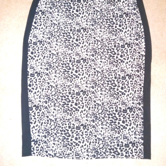 VINCE CAMUTO SKIRT SZ XLG - Picture 1 of 4